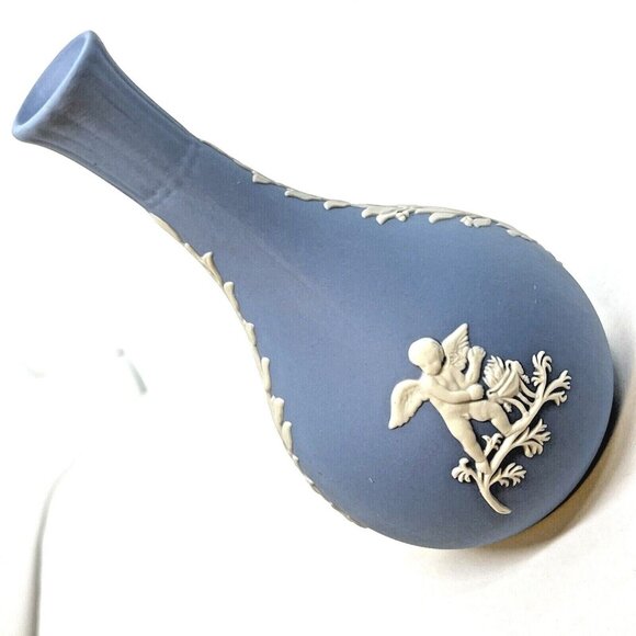 Wedgewood Blue Jasperware Cameo Bisque Small Bud Vase Vintage England - Picture 1 of 12